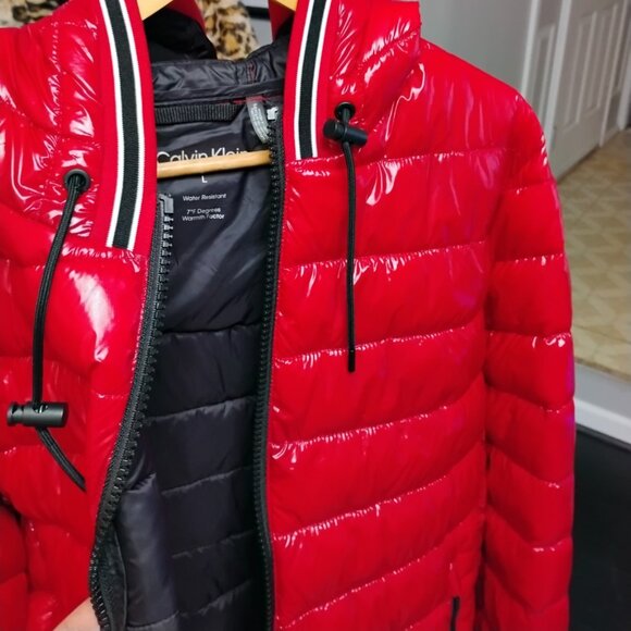 Calvin Klein Red Puffer Jacket | Size L | Water Resistant | Hooded - Picture 4 of 6